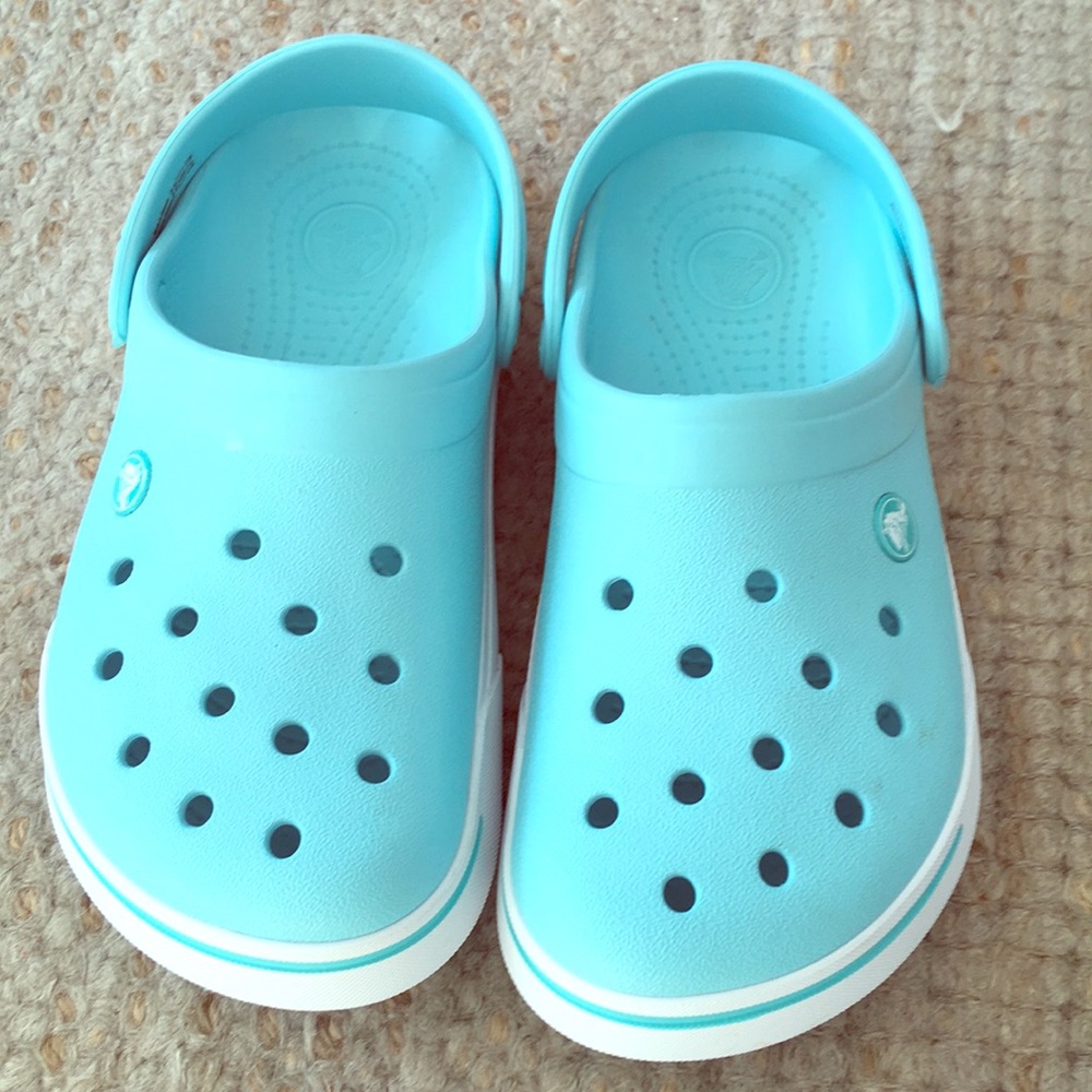 Blue Crocs, sz8